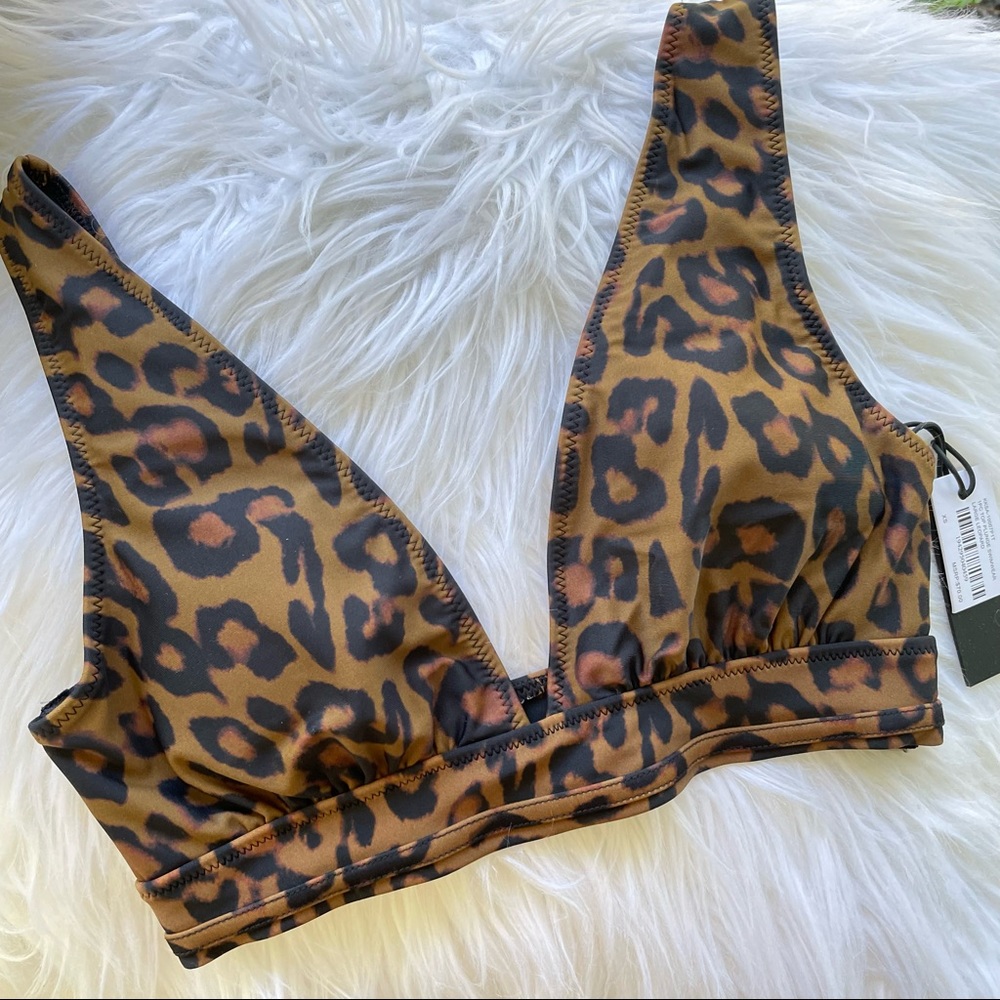 NWT KENDALL+KYLIE SWIM TOP SZ XS with free bottoms included
